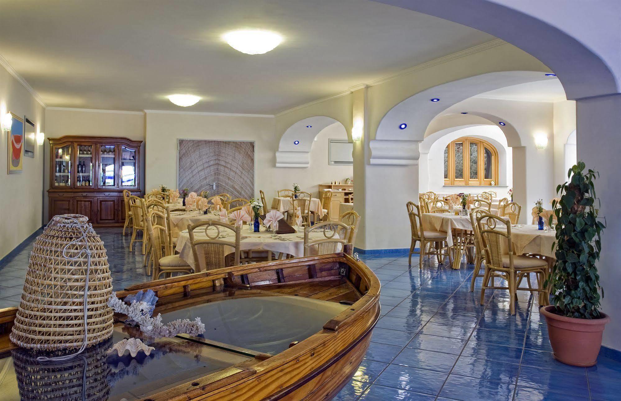 Hotel Belvedere 3*